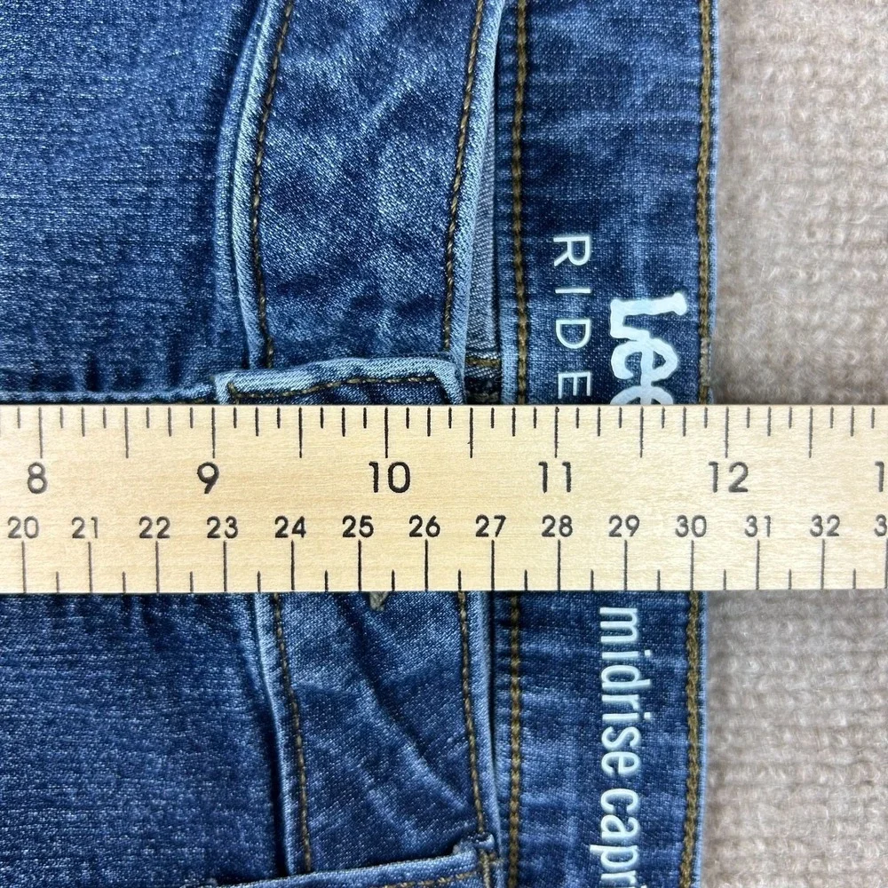 Lee Riders Capri Jeans Womens 14 Blue Denim Cotton Stretch Mid Rise Whiskers